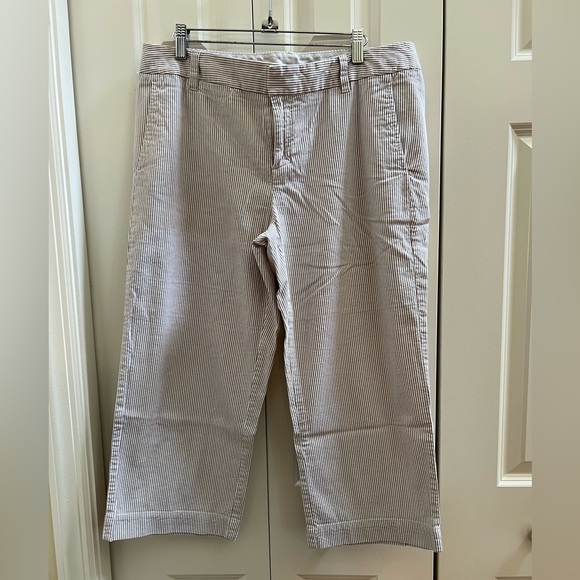 GAP Tan and White Striped Capris - Size 12 - Picture 1 of 10